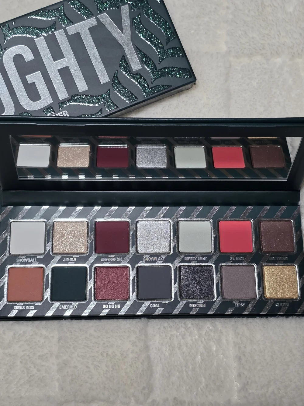 KYLIE COSMETICS DISCONTINUED CHRISTMAS COLLECTION EYESHADOW PALETTE—NAUGHTY—NIB